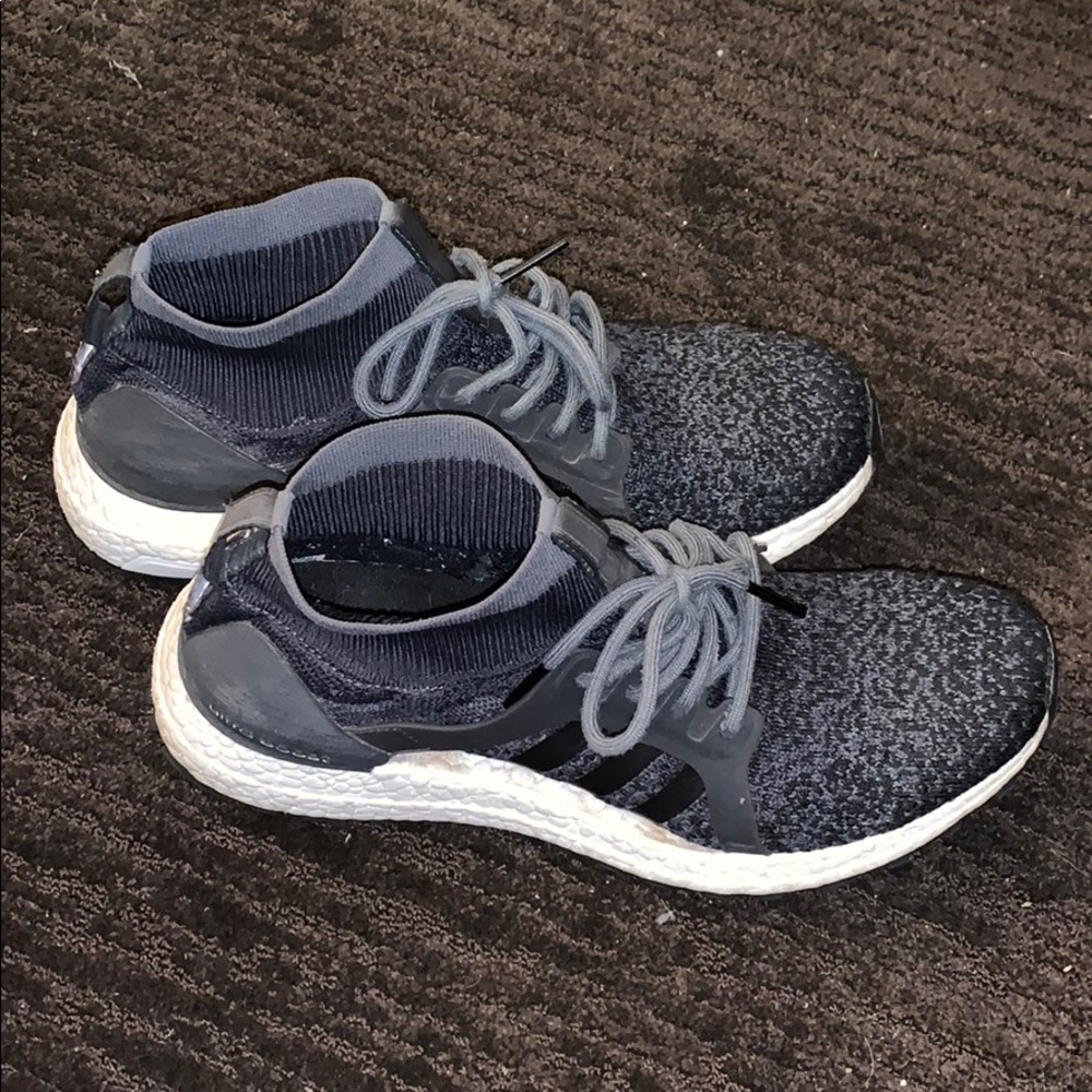 Adidas Ultra Boost Shoes size 10